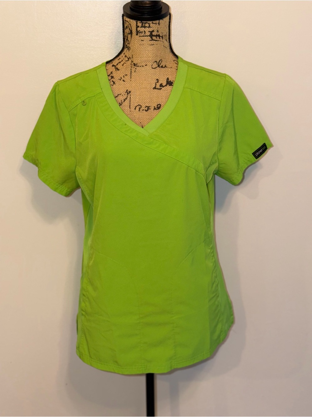 Planet Koi Women’s Scrub Top Medium Lime Green V-Neck Stretch